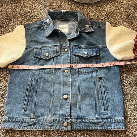 Anthropologie Avec Les Filles Sweater-Sleeved Denim
Trucker Jacket NEW Medium - Picture 14 of 15